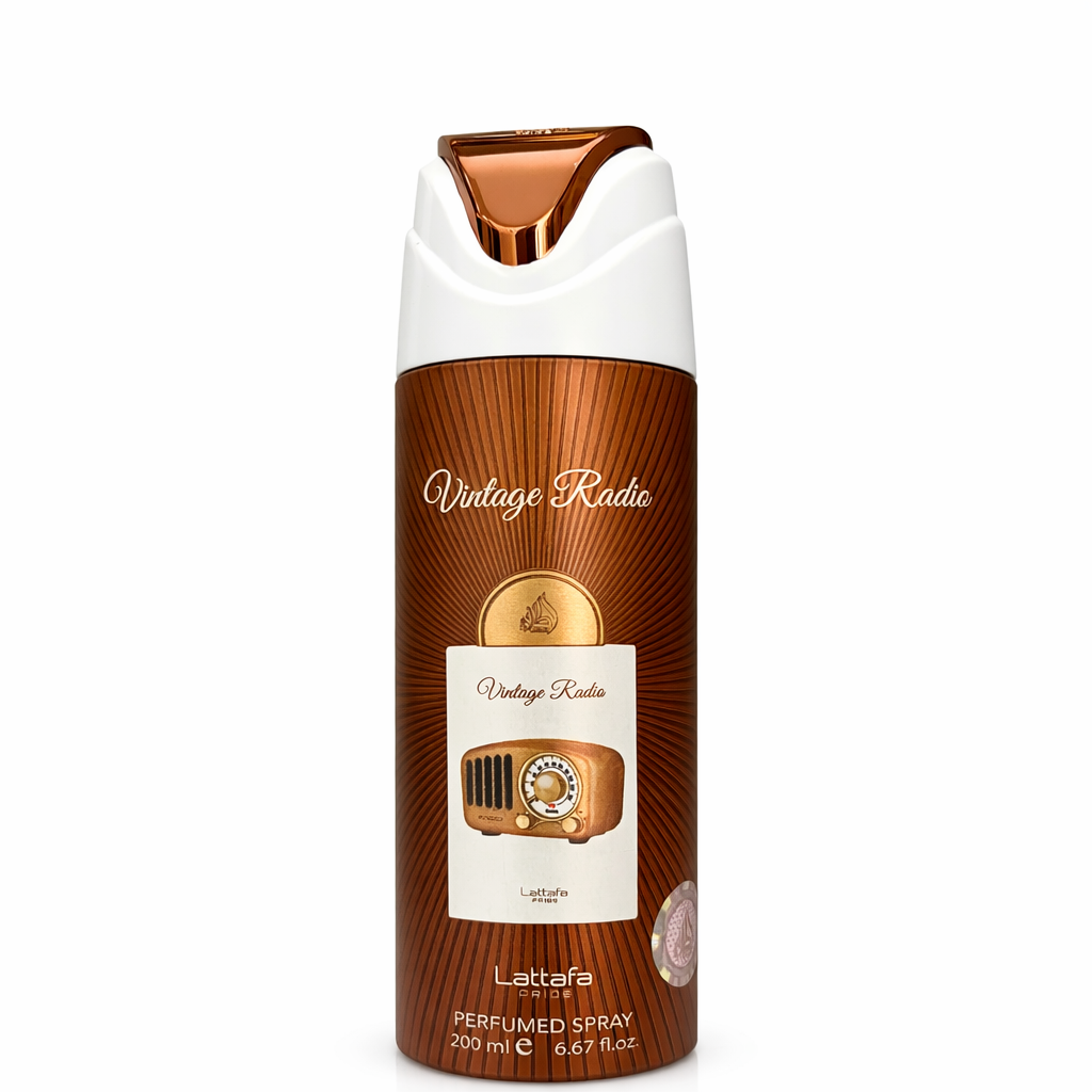 Lattafa „Vintage Radio“ Parfüm-Deospray (200 ml) in brauner Spraydose mit weißer Kappe und goldfarbenem Akzent, dekoriert mit einem Retro-Radio-Motiv auf dem Etikett, freigestellt vor weißem Hintergrund.